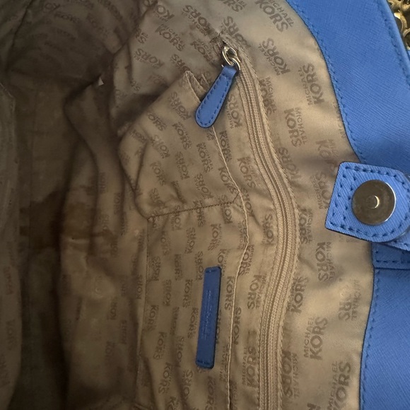 Michael Kors bag - Picture 8 of 12